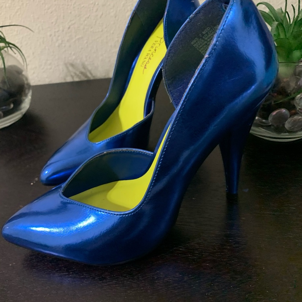 Princess Vera Wang Blue Merallic Heels